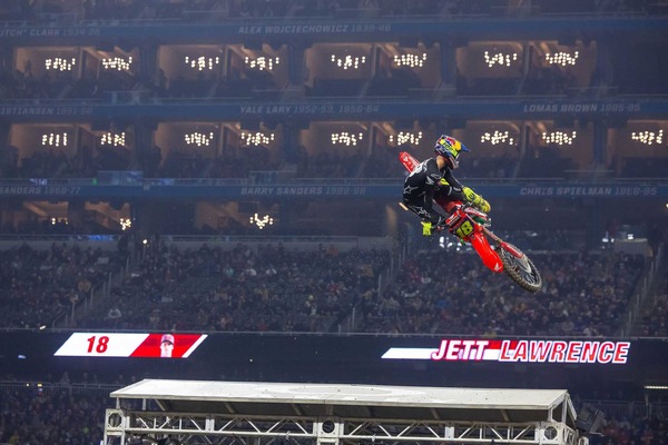 SX450: Jett vola a Detroit