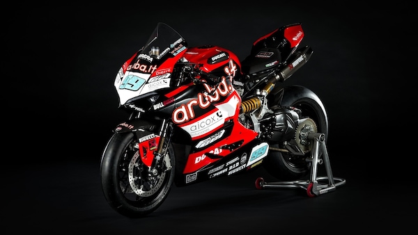 SSP: ecco la nuova Ducati Panigale V2 del team ufficiale Aruba
