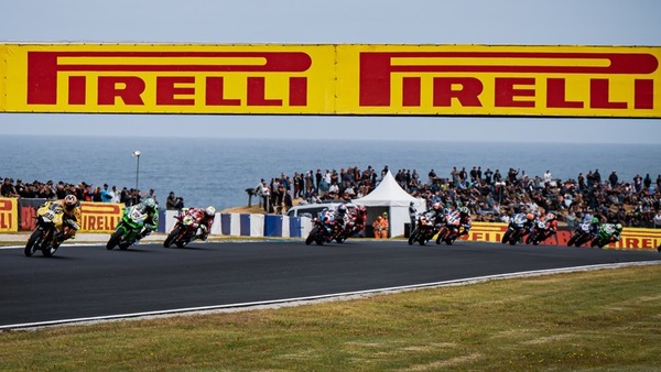 SBK, le pagelle di Phillip Island Lowes: Bulega e Iannone brillano, Rea affonda