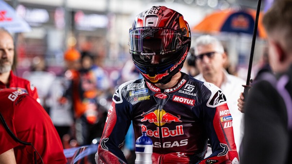 In Qatar Acosta brilla e scherza sulla MotoGP: “che cosa ca… ci faccio qua?”