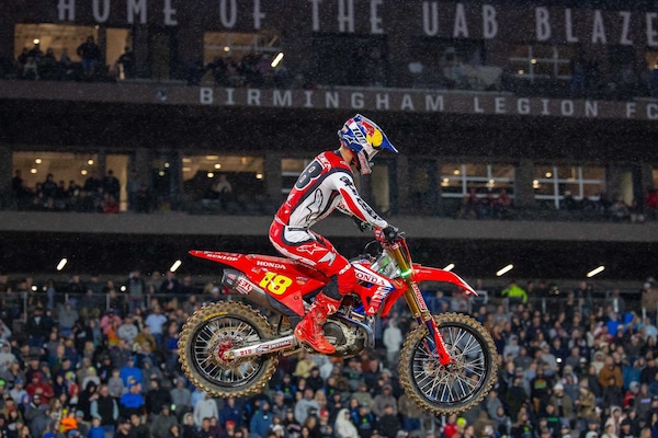 450SX: Jett, il golden boy del Supercross vince ancora