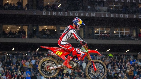 450SX: Jett, il golden boy del Supercross vince ancora