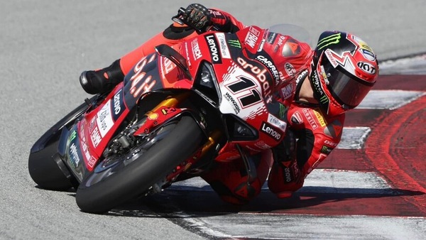 SBK, test Barcellona: Bulega comanda le operazioni a metà giornata, risorge Rea