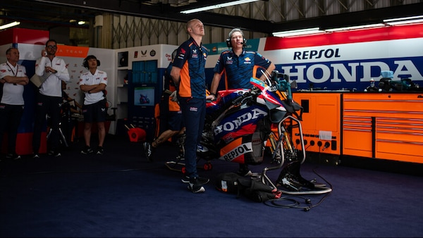 Dalla pole all’ultima fila, Honda quanto ti manca Marc Marquez?