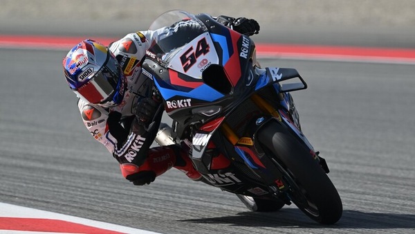 SBK Barcellona, Gara 1 thriller: Razgatlioglu si regala la prima vittoria con BMW!