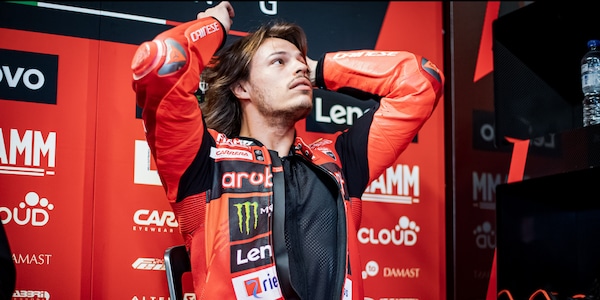 SBK, Nicolò Bulega operato per risolvere la sindrome compartimentale