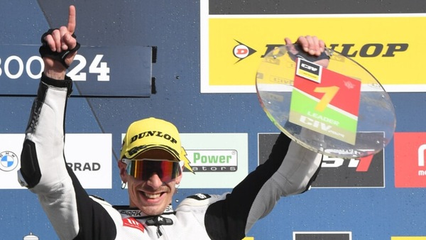 Sabatucci si prende la Supersport 300 in volata su Coppola e Nunez