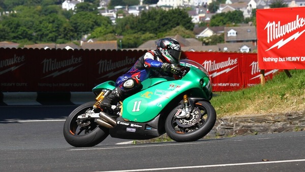 Tourist Trophy 2024, l'ordine di partenza dei big: Bonetti con il 12 tra le Twins