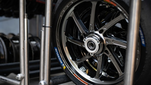 MotoGP, la parola a Michelin: "Non si parla più della pressione gomme"