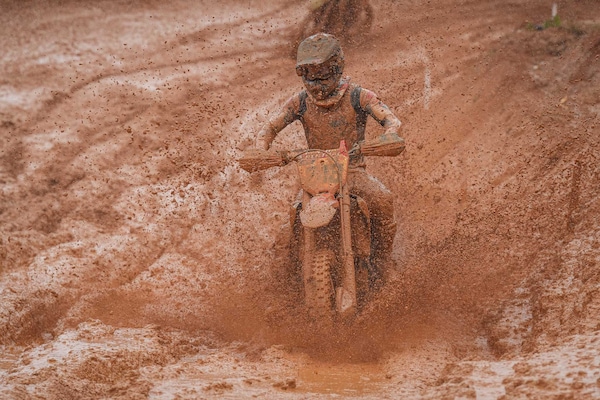 MXGP del Portogallo: Gajser rosso fango