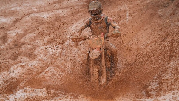 MXGP del Portogallo: Gajser rosso fango