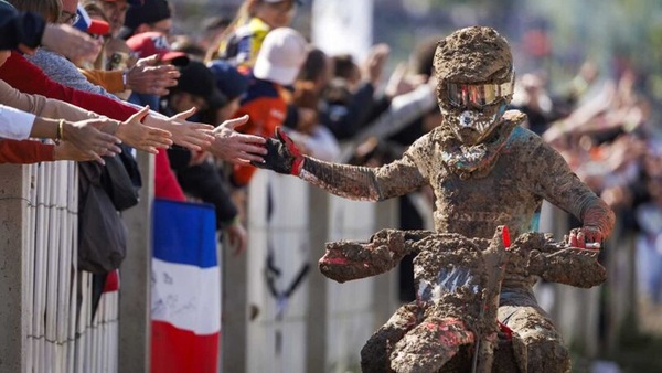 MXGP: Febvre canta sotto la pioggia ma vince Gajser