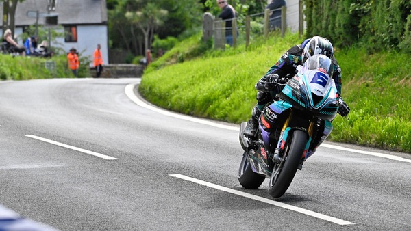 TT 2024, Day 1: ottimo inizio per Dunlop, Bonetti 5° nella Twins