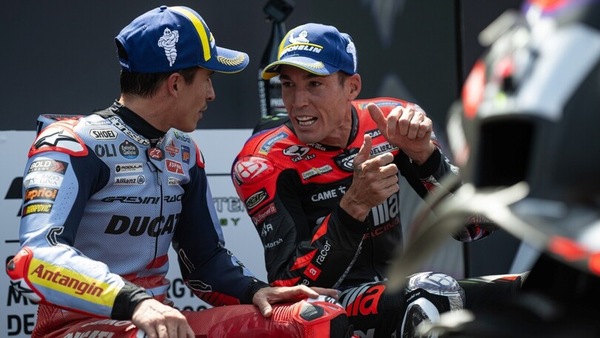 MotoGP, Rosso o Nero: Marquez "mette contro" Ducati e Aprilia