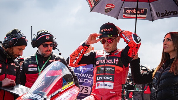 Bautista: "Che podio Misano con Lorenzo e Vale! Nel 2025? Finché mi diverto..."