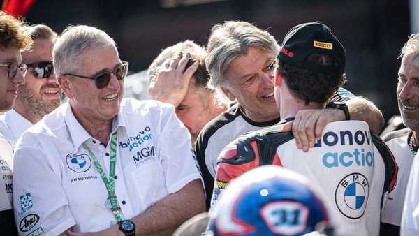 SBK, il team Bonovo BMW lascia a fine stagione