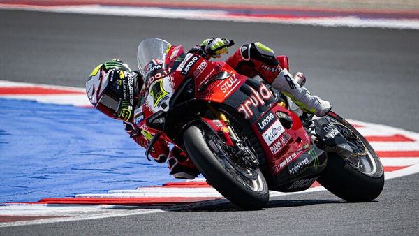 La zavorra affossa Bautista e la sua Panigale: 7” più lento del 2023