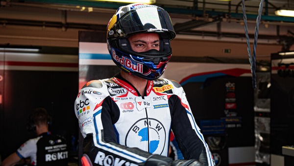 SBK, BMW non ci sta: “Toprak ha il contratto con noi per l'anno prossimo”