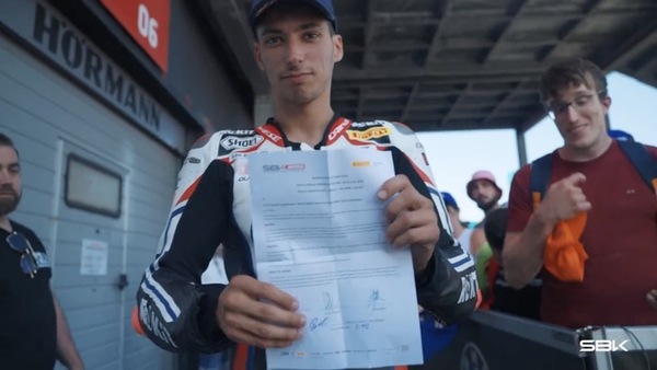 Razgatlioglu multato a Misano: quando uno stoppie costa caro