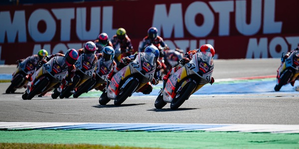 Rookies Cup: nella bagarre di Assen la spuntano Uriarte e Morelli