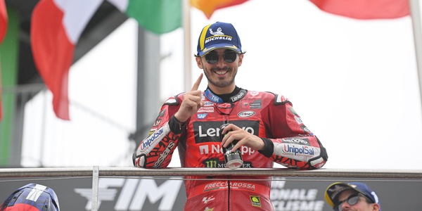 GP Germania, Bagnaia: "L'ultima vittoria da scapolo! Sono stato bravo a mettere pressione a Martin"