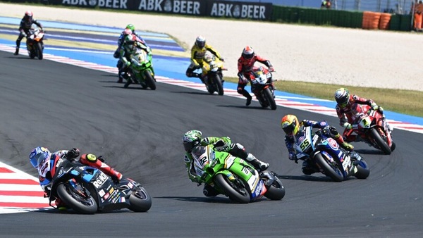 La SBK sbarca a Donington: orari e programmazione SKY e TV8