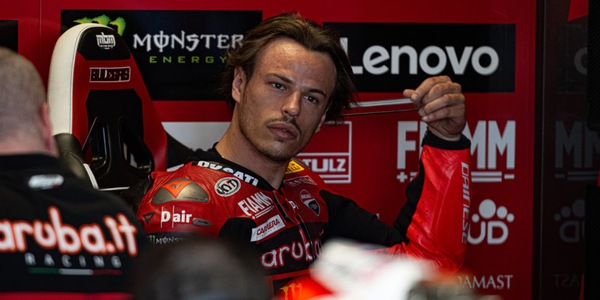 SBK Donington, Bulega: "Non credo sia possibile stare al passo di Toprak"
