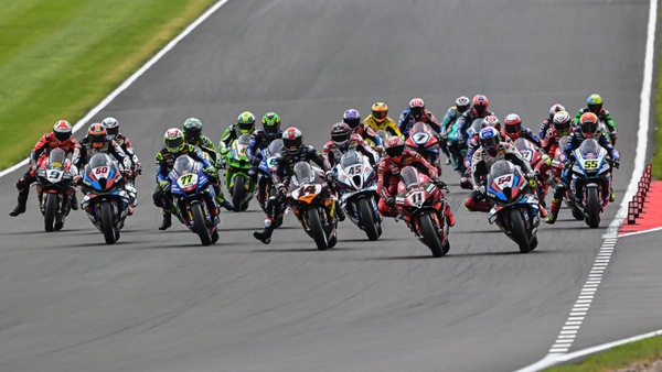 SBK: Razgatlioglu inarrestabile, Bulega prima punta Ducati | le pagelle di Donington