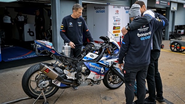 SBK, Bonovo lascia ma il team vuole restare: Ducati e Oettl nel possibile futuro