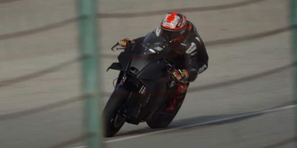 SSP, KTM affila le armi: la 990 RC R è quasi pronta