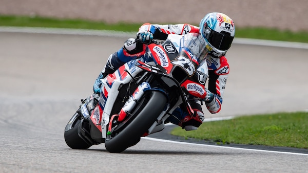 MotoGP: Raul Fernandez e Trackhouse insieme per altri due anni