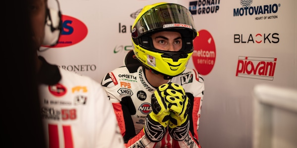Moto3, infortunio in allenamento: niente Silverstone per Lunetta