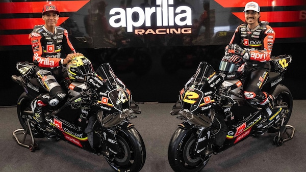 GP Silverstone: l'Aprilia svela la sua livrea retrò, il ritorno della "Perla Nera"
