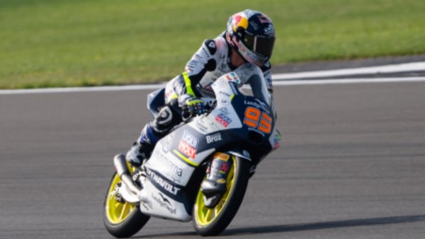 Moto3, risultati e tempi delle P2 al GP Silverstone 2024: Veijer primo su Holgado
