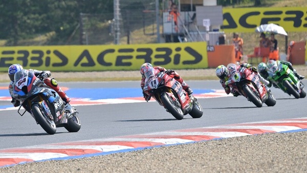 La SBK sbarca a Portimao: Toprak per la storia, Bautista per tenere viva la speranza