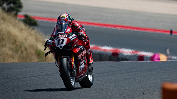 SBK, Bulega: “Sono sfinito, il secondo posto vale come una vittoria”