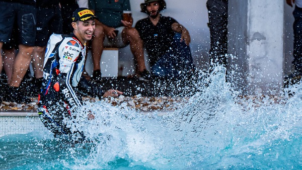 SBK Portimao, Razgatlioglu: “Aspetto Bautista, mi diverto a battagliare con lui”