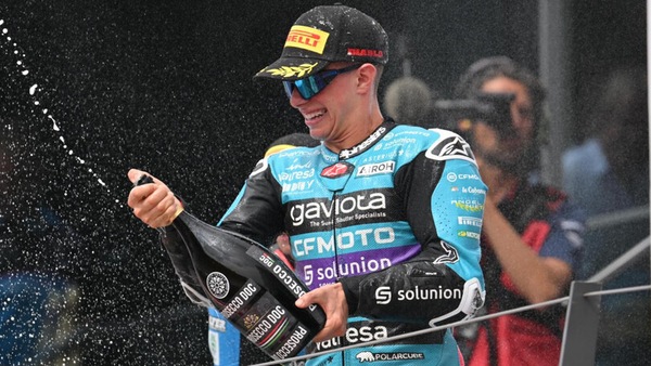 Moto3, GP Austria: Alonso calcola tutto e trionfa, grande rimonta di Ortolà