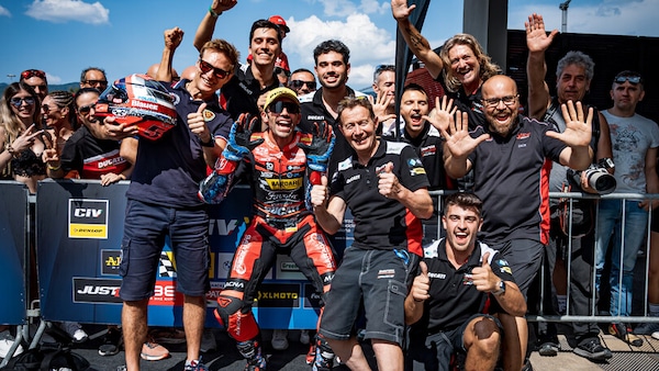 CIV SBK, che finale: Delbianco penalizzato, Pirro campione per la decima volta