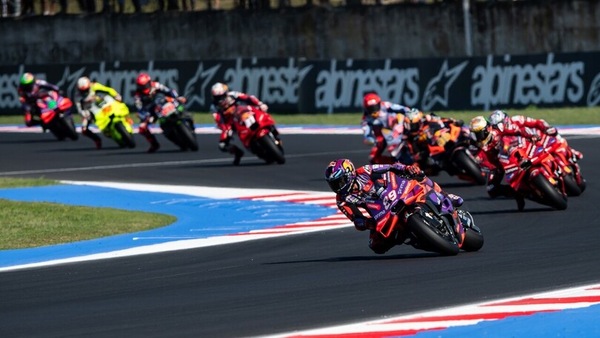 MotoGP, calendario ufficiale (ma provvisorio) 2025: 22 GP, 2 in Italia, 4 in Spagna