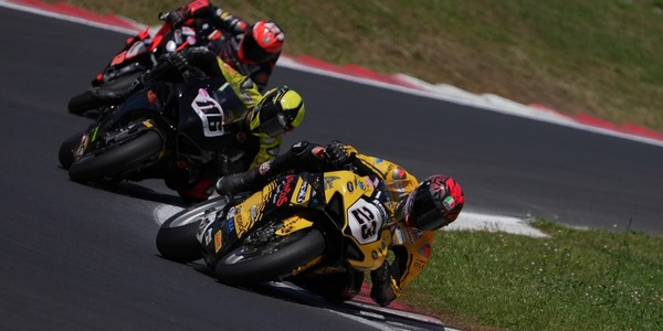 Imola, Luca Salvadori è campione del National Trophy 1000