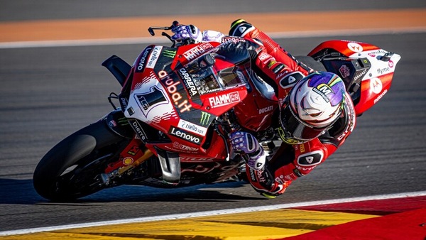 SBK Aragon: Bautista vince di forza Gara 2, Toprak e Bulega a podio