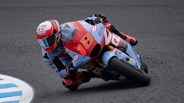 Moto2, GP Giappone: Gonzalez azzarda e vince, Ogura 2° e sempre più leader