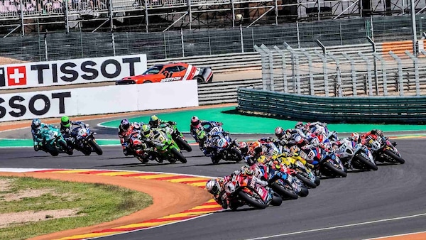 SBK: ad Estoril primo match point per Toprak, Bulega e Bautista spalle al muro