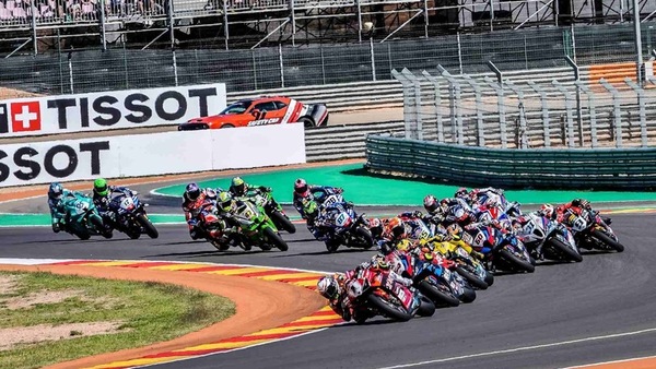 SBK: ad Estoril primo match point per Toprak, Bulega e Bautista spalle al muro