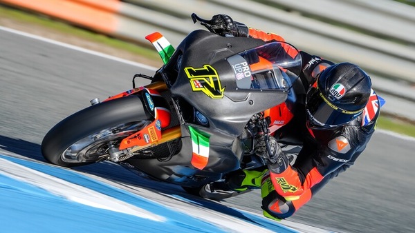 SBK, Vickers debutta sulla Ducati: “Tanto da imparare, ma mi sento a casa”