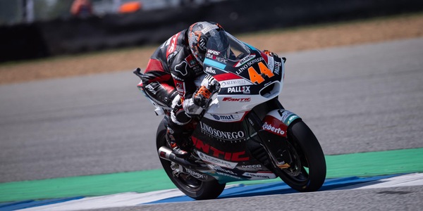 Moto2 Thailandia: Aron Canet ruba a Pedro Acosta il nuovo record della pista