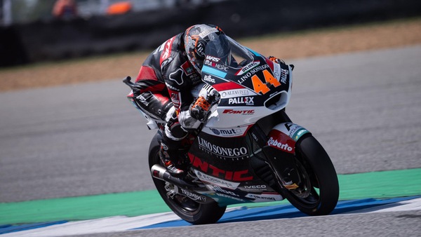 Moto2 Thailandia: Aron Canet ruba a Pedro Acosta il nuovo record della pista