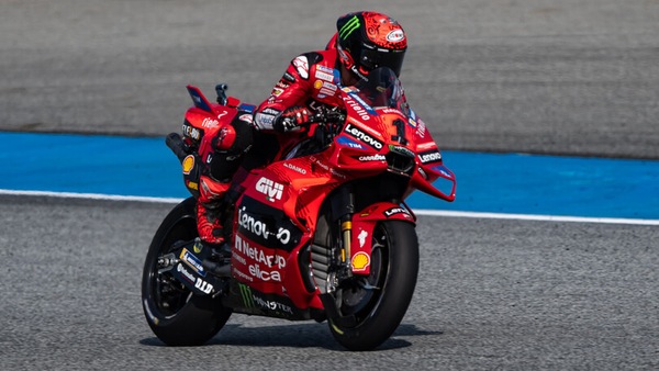 MotoGP, Bagnaia: "Ho perso 2 punti da Martin, ma Jorge ha toccato il verde 4 volte"