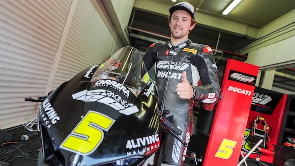 Primi giri con la Panigale V2 per Oettl: “Devo riadattarmi alla Supersport”